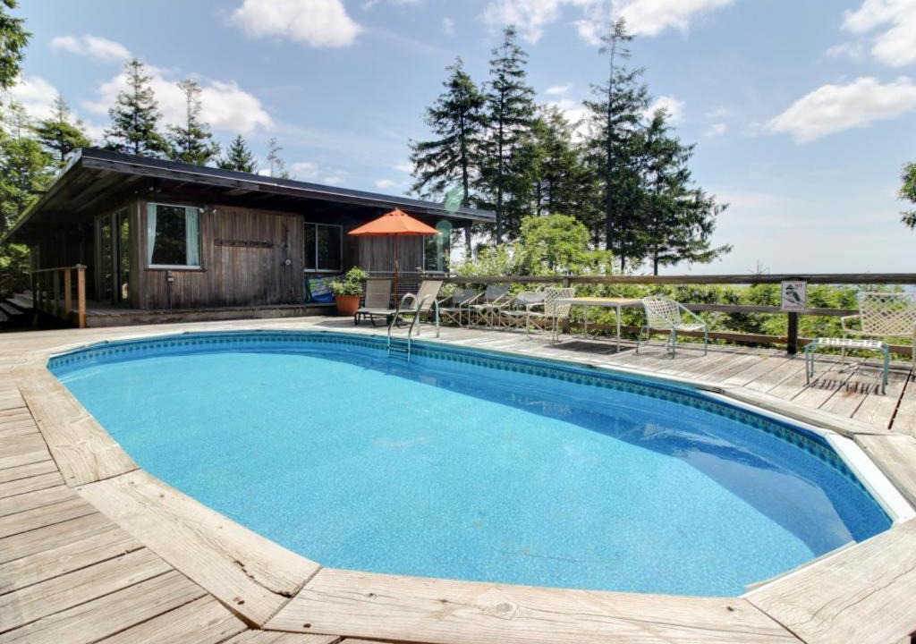 Photo of Others in Chilmark