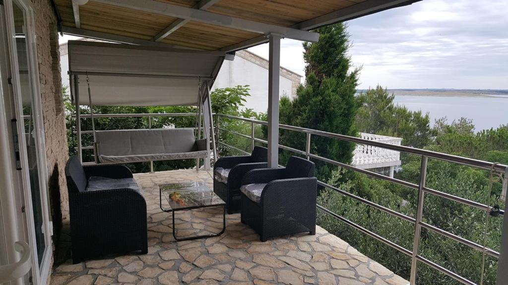 Photo of Others in Smokvica