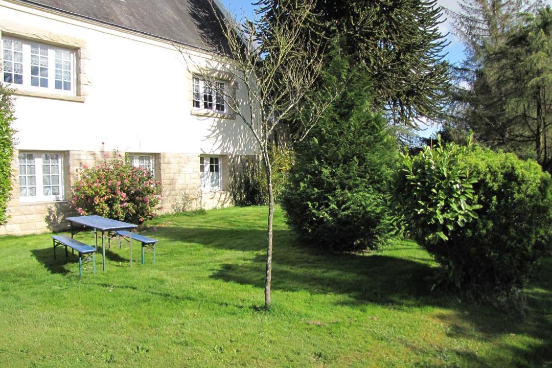 Photo of Buildings in Baulon