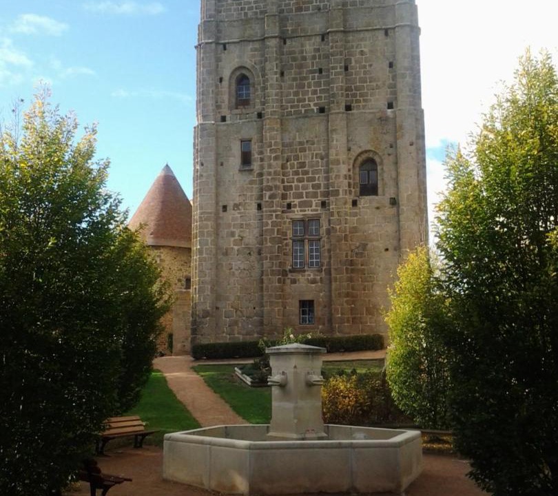 Photo of Buildings in Huriel