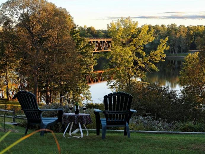 Photo of Others in Topsham