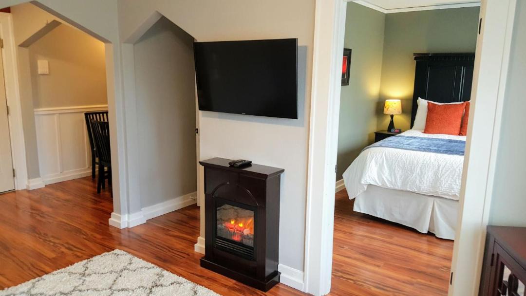 Photo of Bedroom in Newberg