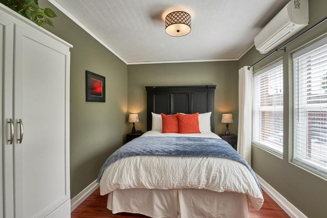 Photo of Bedroom in Newberg