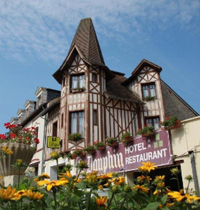 Photo of Others in Sees