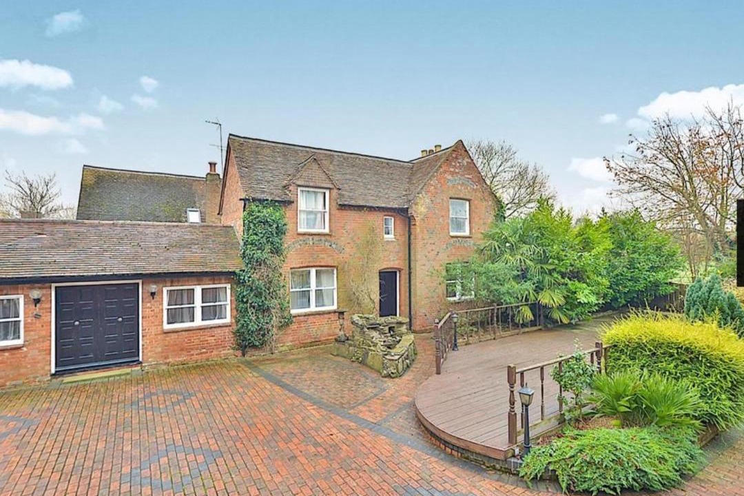 Photo of Others in Hockliffe