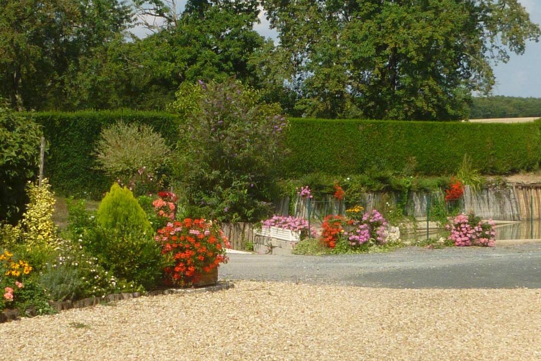 Photo of Others in Vicq-sur-Nahon