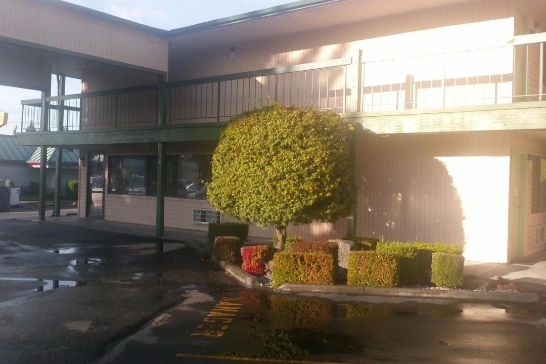 Photo of Others in Everett