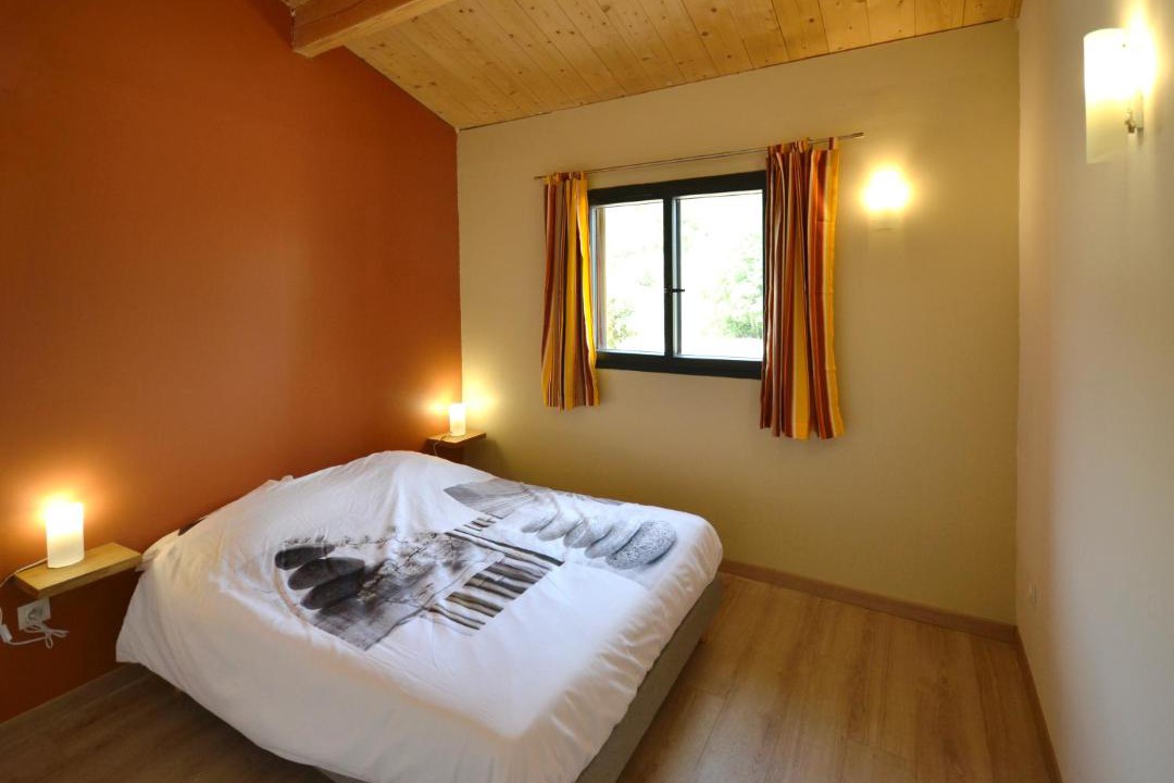 Photo of Bedroom in Camelas