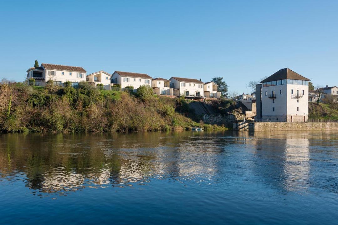 Photo of Buildings in Le Ledat