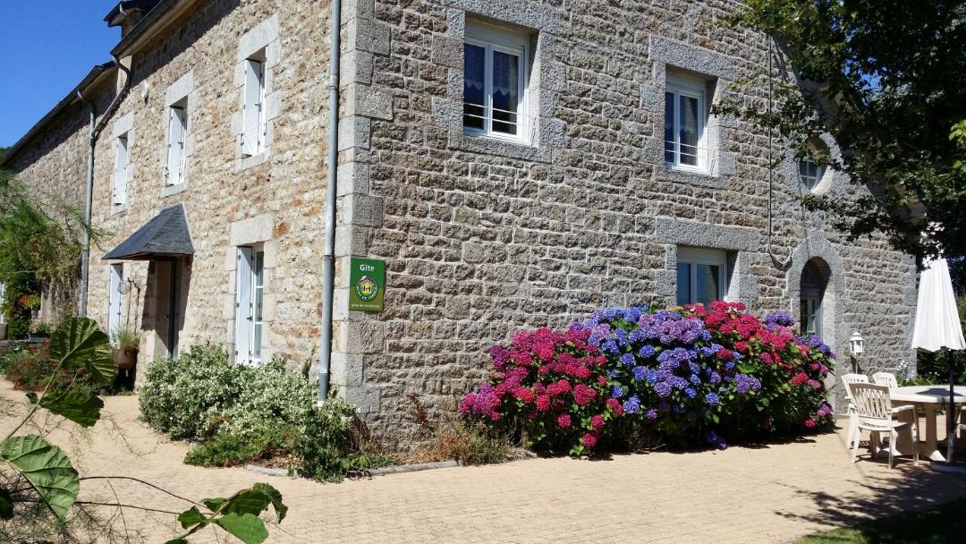 Photo of Buildings in Plouasne