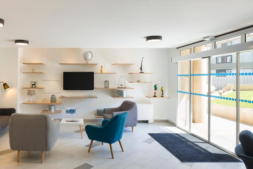 Photo of Others in Antigone