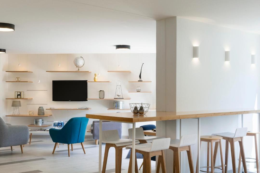 Photo of Others in Antigone