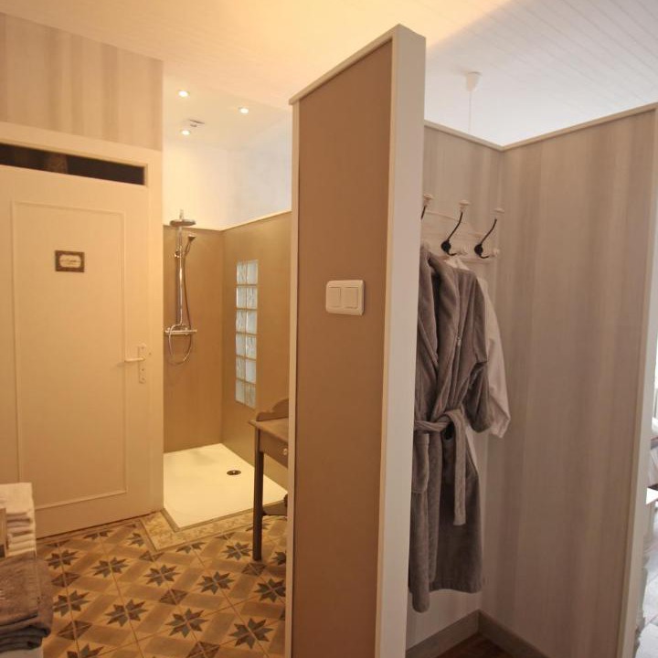 Photo of Others in Chalus