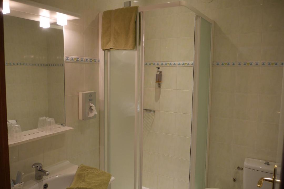 Photo of Bathroom in Saint-Jean-de-Maurienne