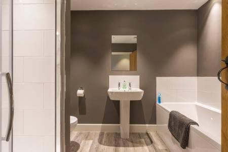 Photo of Bathroom in North Oakley