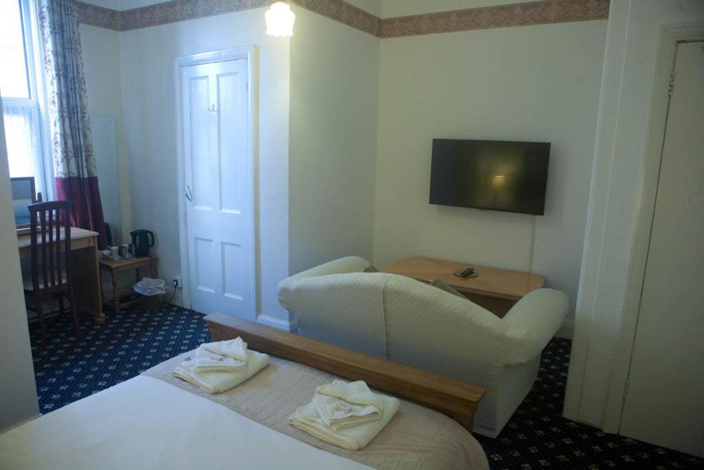 Photo of Bedroom in Clevedon