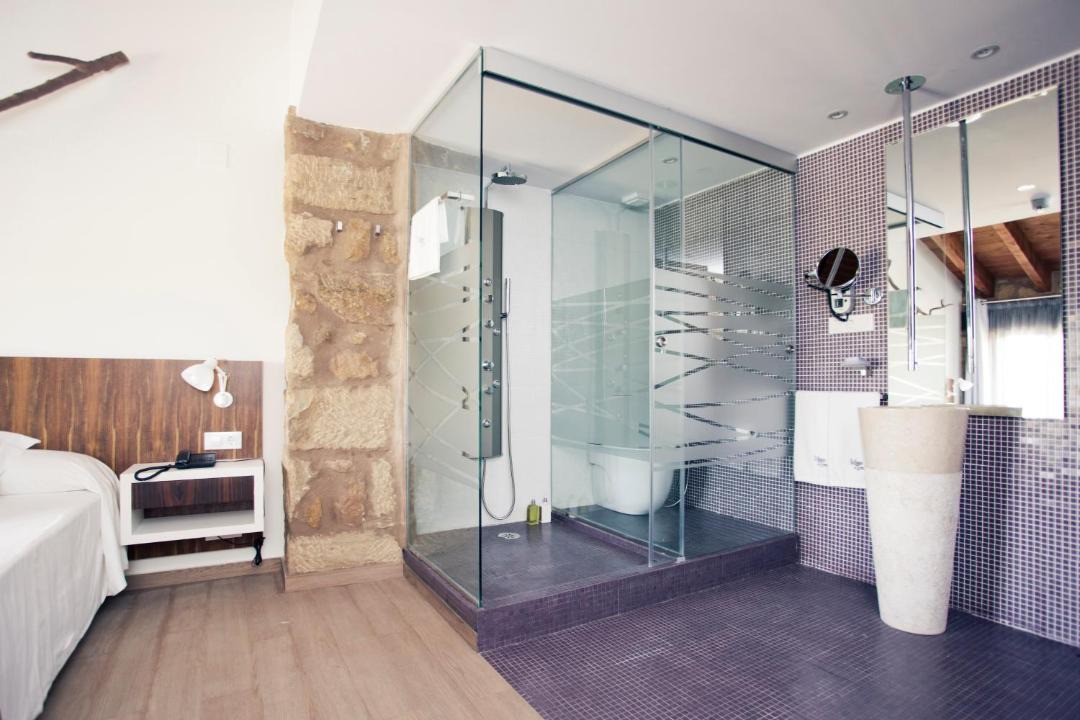 Photo of Bathroom in Mora de Rubielos