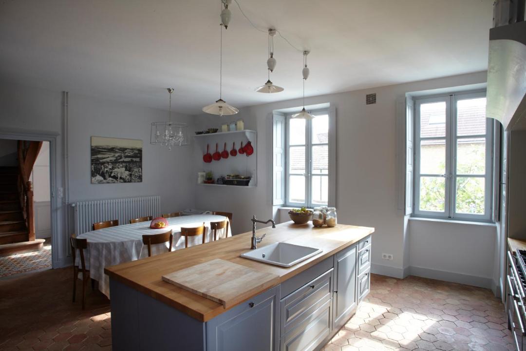 Photo of Others in Rully