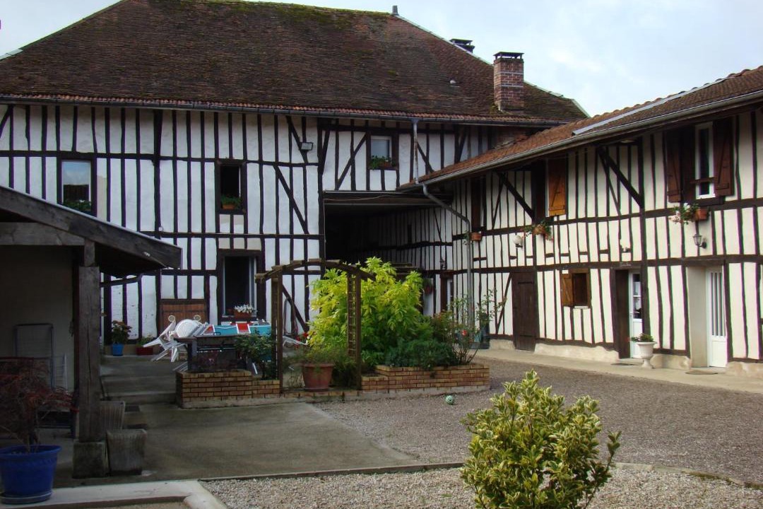 Photo of Buildings in Jagée