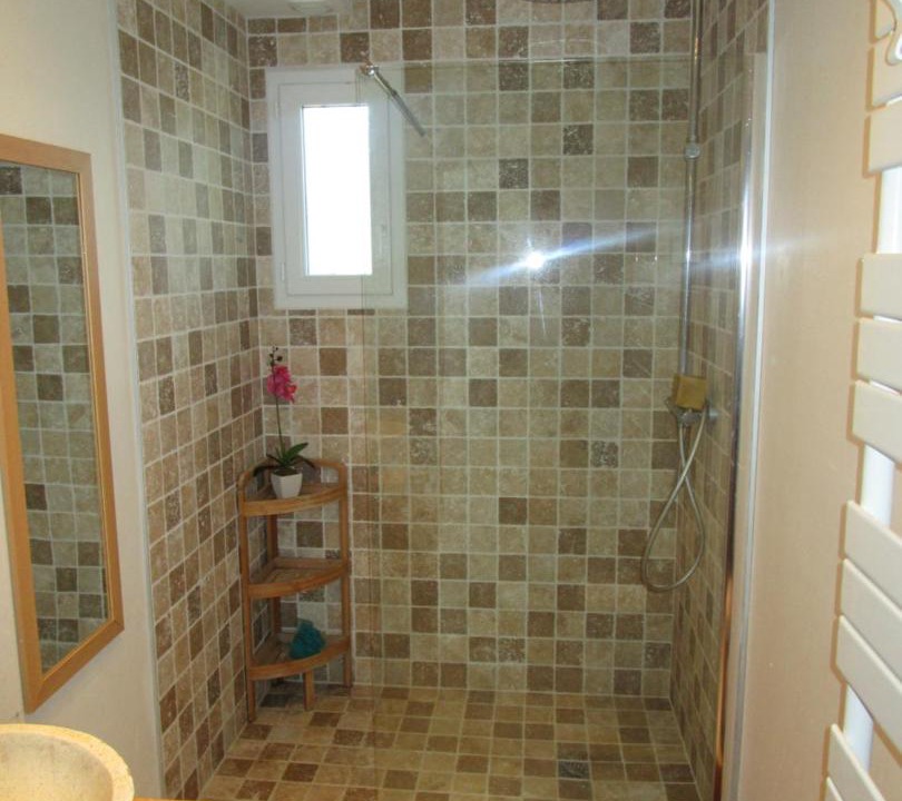 Photo of Bathroom in Roz-sur-Couesnon