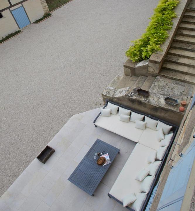 Photo of Others in Rully