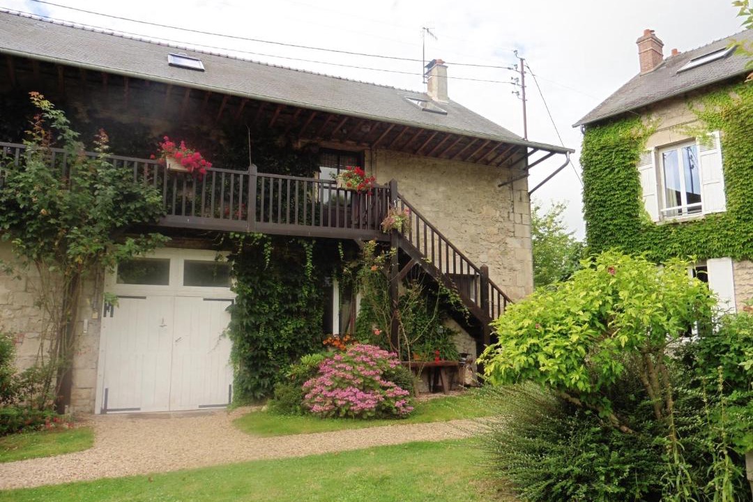 Photo of Buildings in Chivres-Val