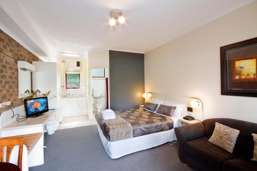 Photo of Others in Lorne