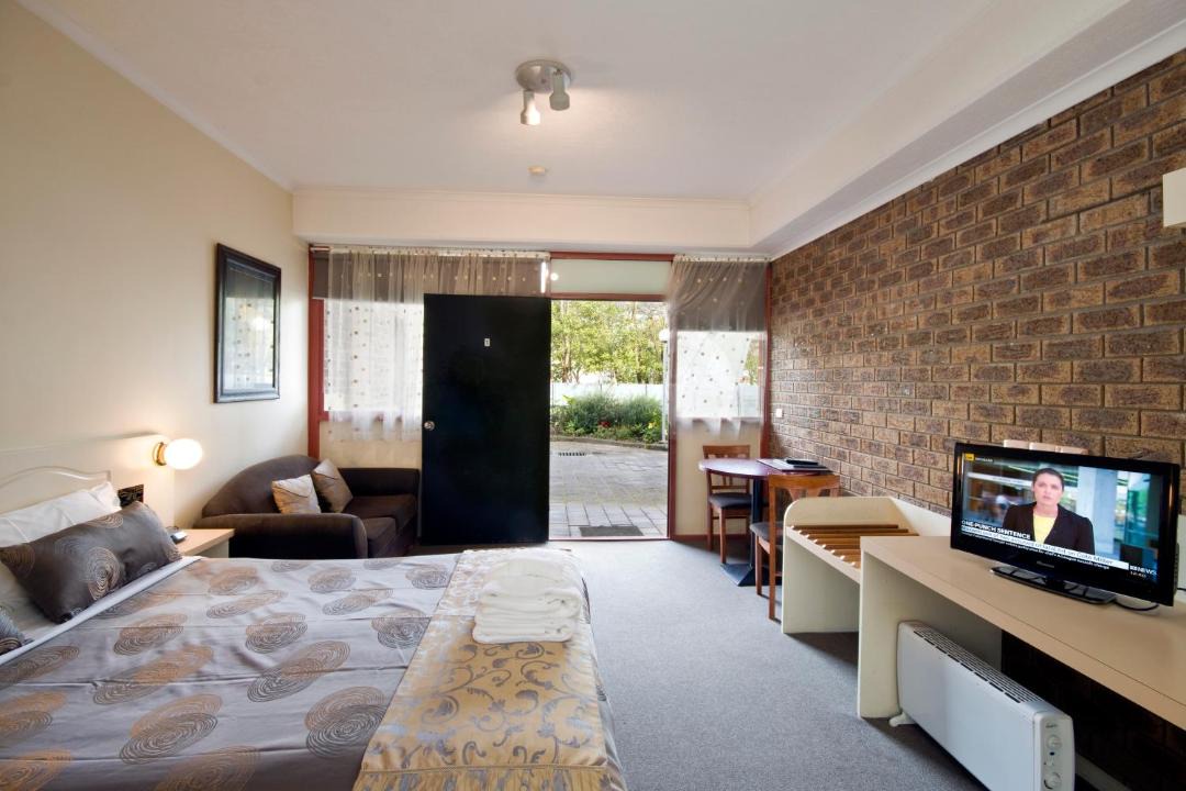 Photo of Others in Lorne