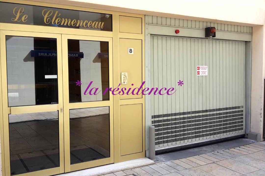 Photo of Buildings in Thermal