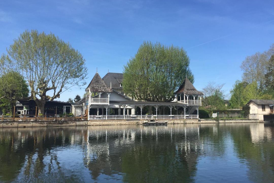 Photo of Others in Olivet