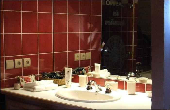Photo of Bathroom in Loheac