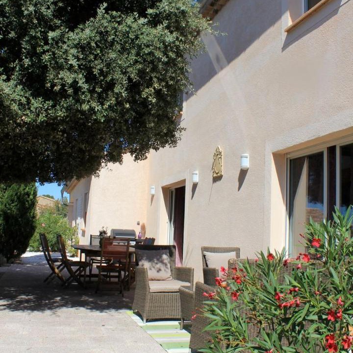 Photo of Buildings in Merindol