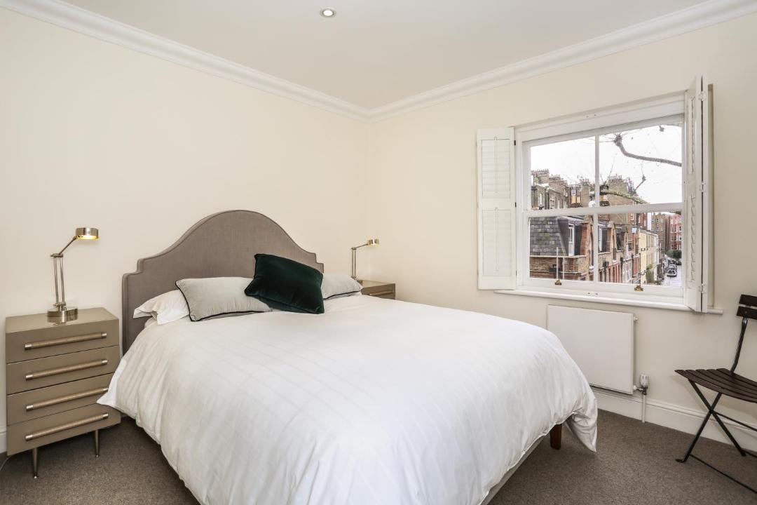 Photo of Bedroom in Earl's Court