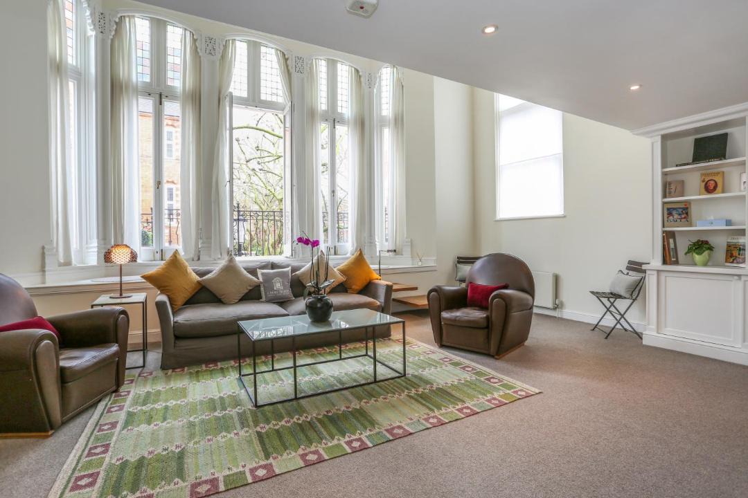 Photo of Livingroom in Earl's Court
