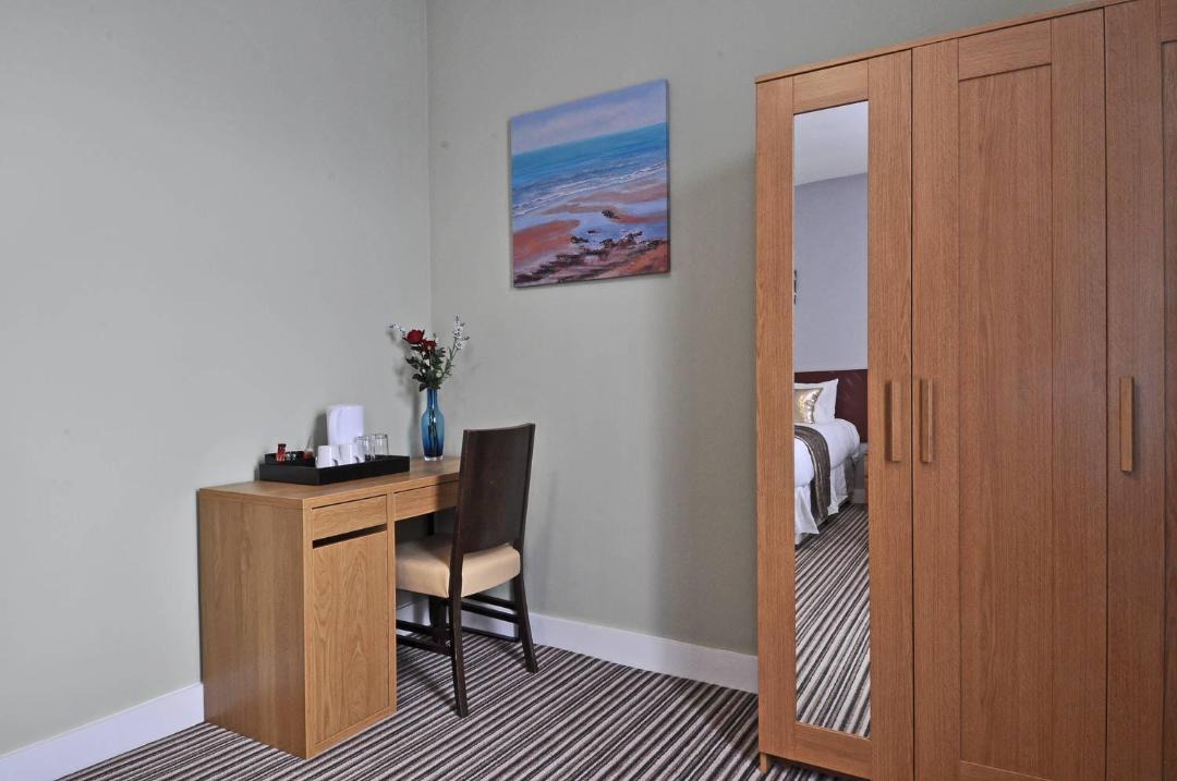 Photo of Others in Wainscot