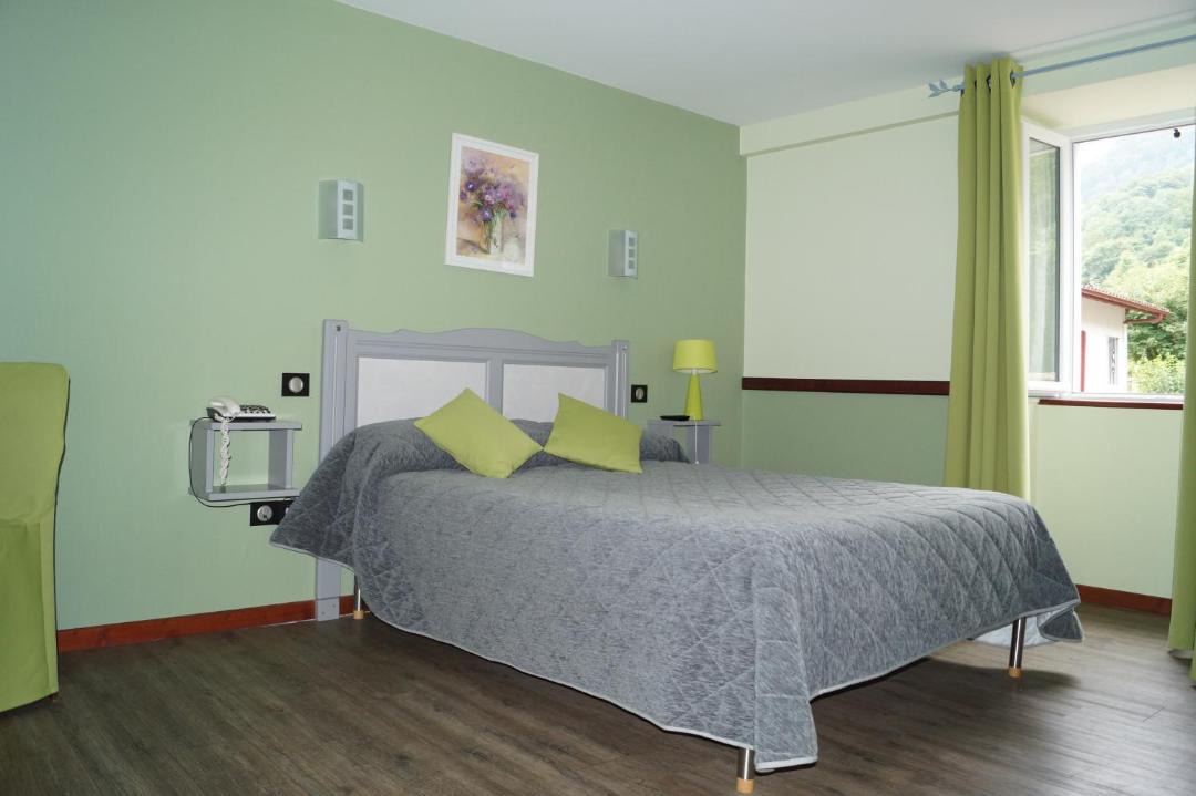 Photo of Others in Esterencuby