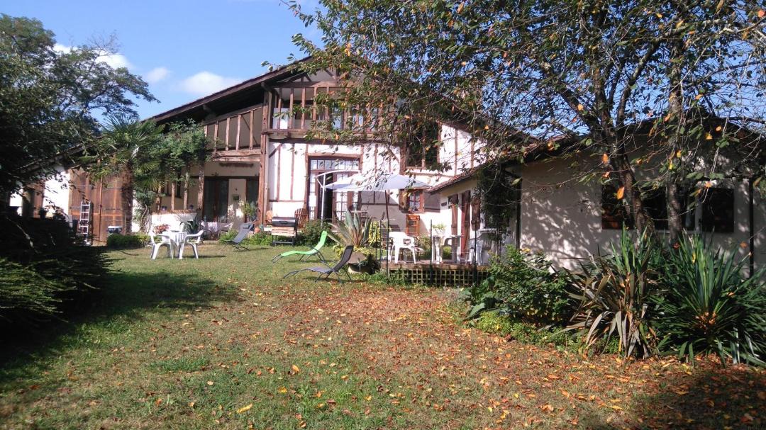Photo of Others in Pouillon