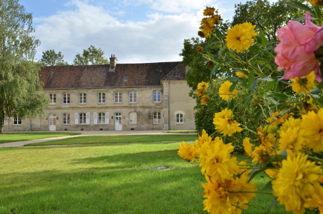 Photo of Buildings in Saint-Vaast-les-Mello