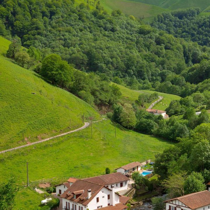 Photo of Others in Esterencuby