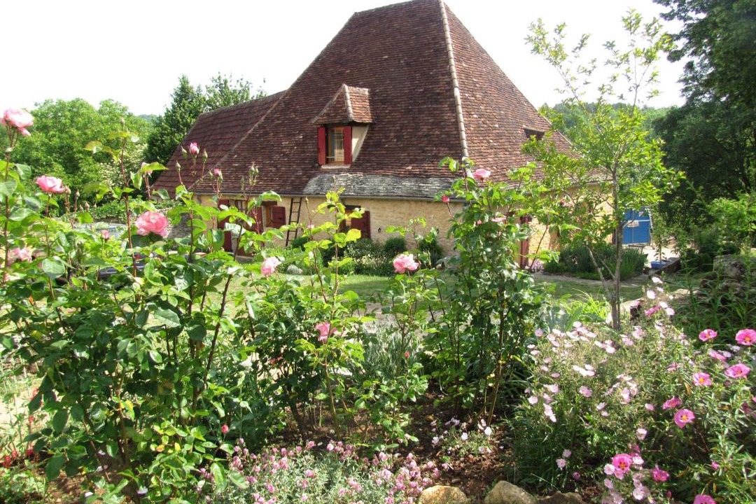 Photo of Buildings in Sainte-Alvere