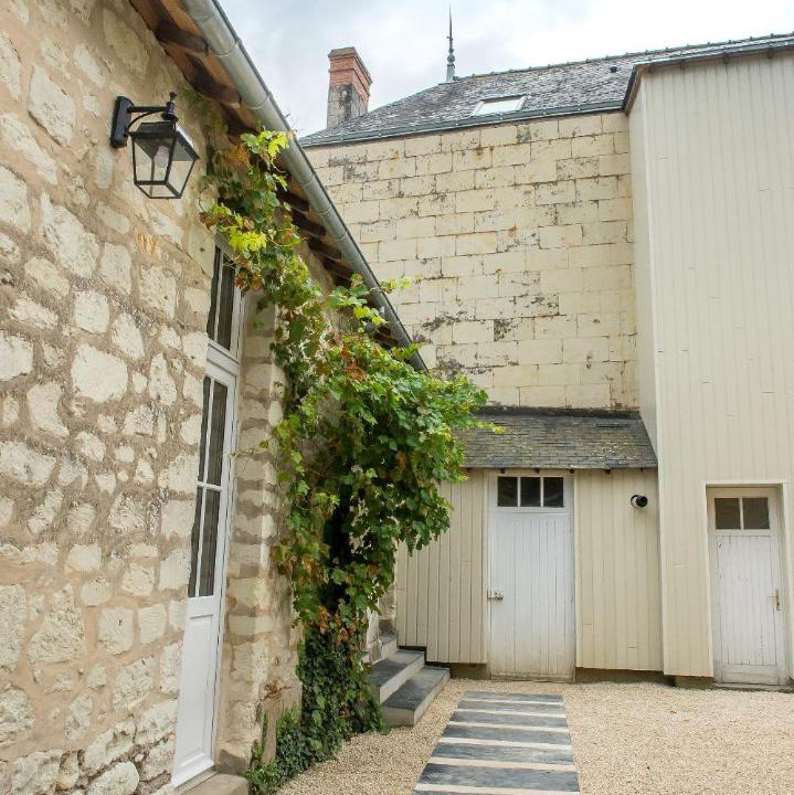 Photo of Others in Rou-Marson