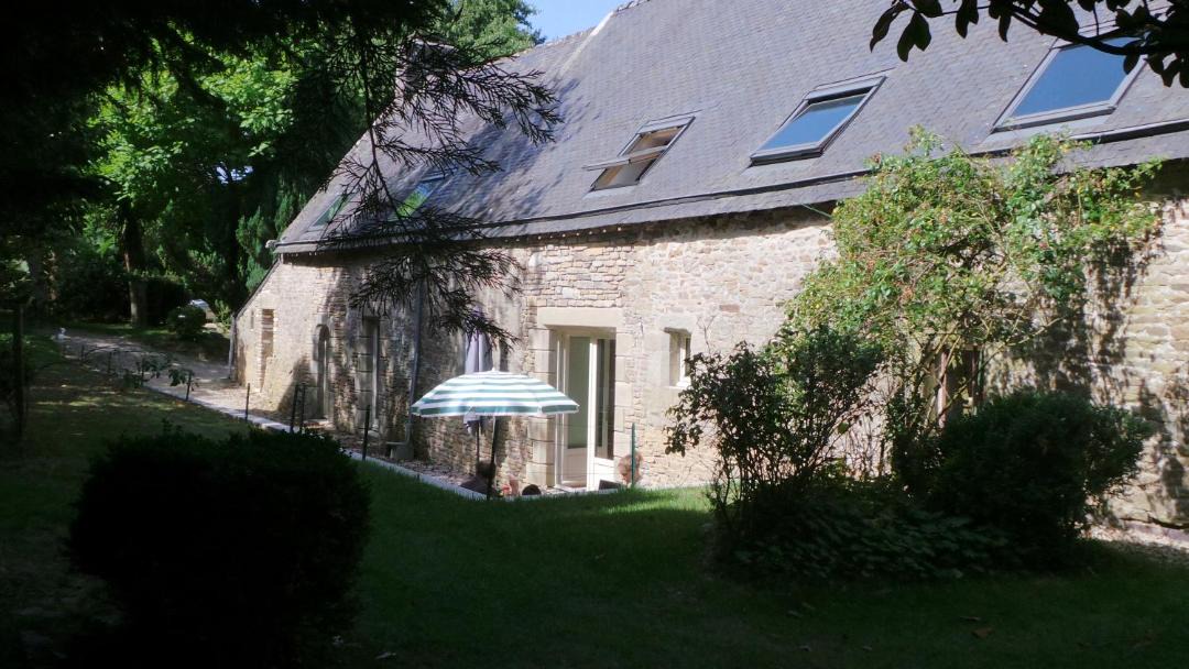 Photo of Buildings in Languidic