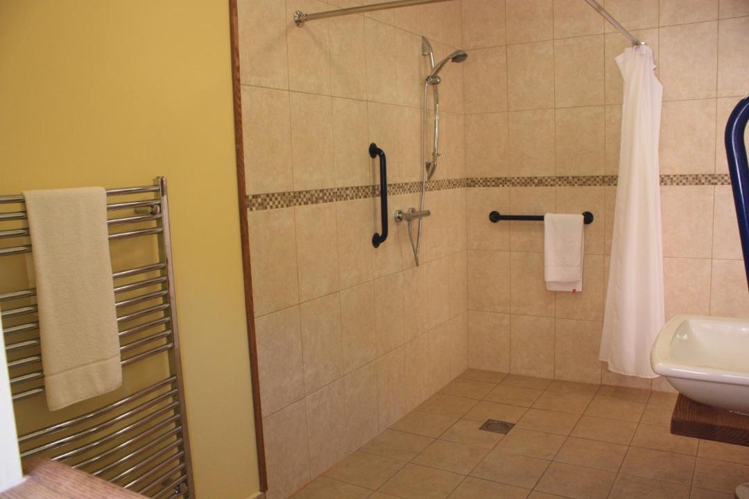 Photo of Bathroom in Little Cowarne