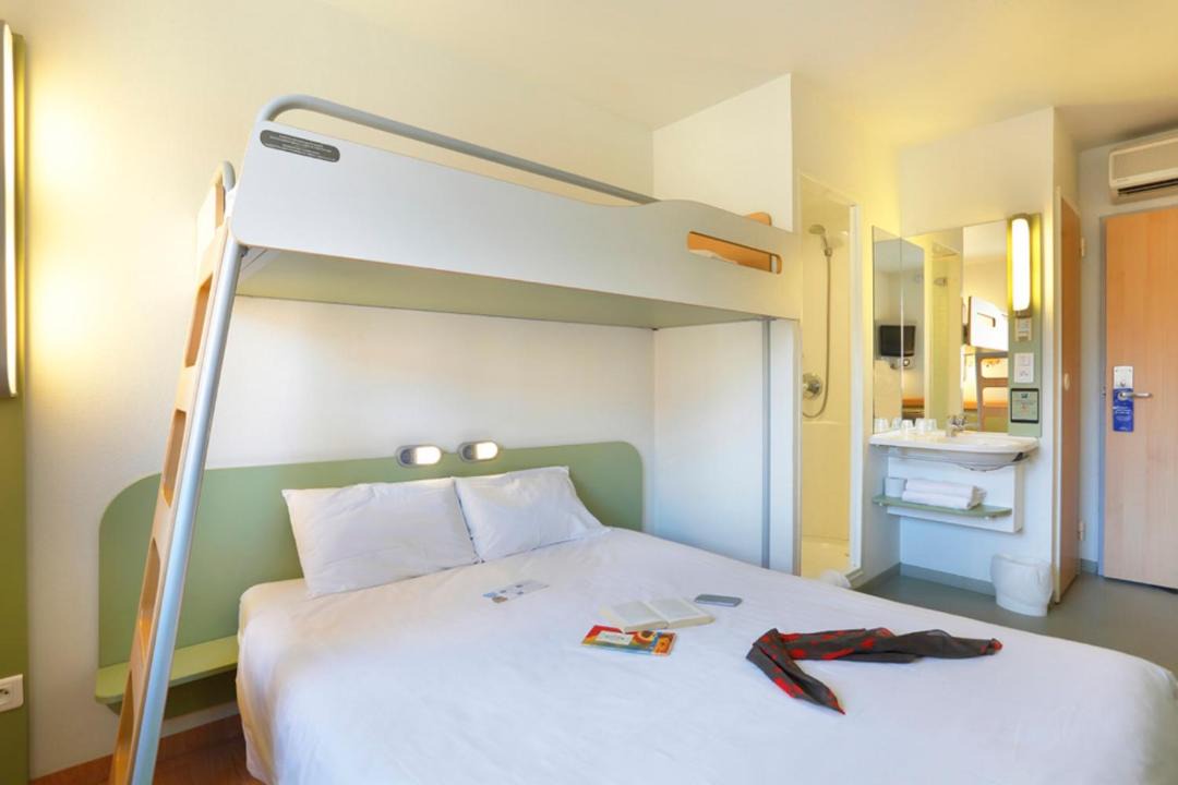 Photo of Bedroom in Apt