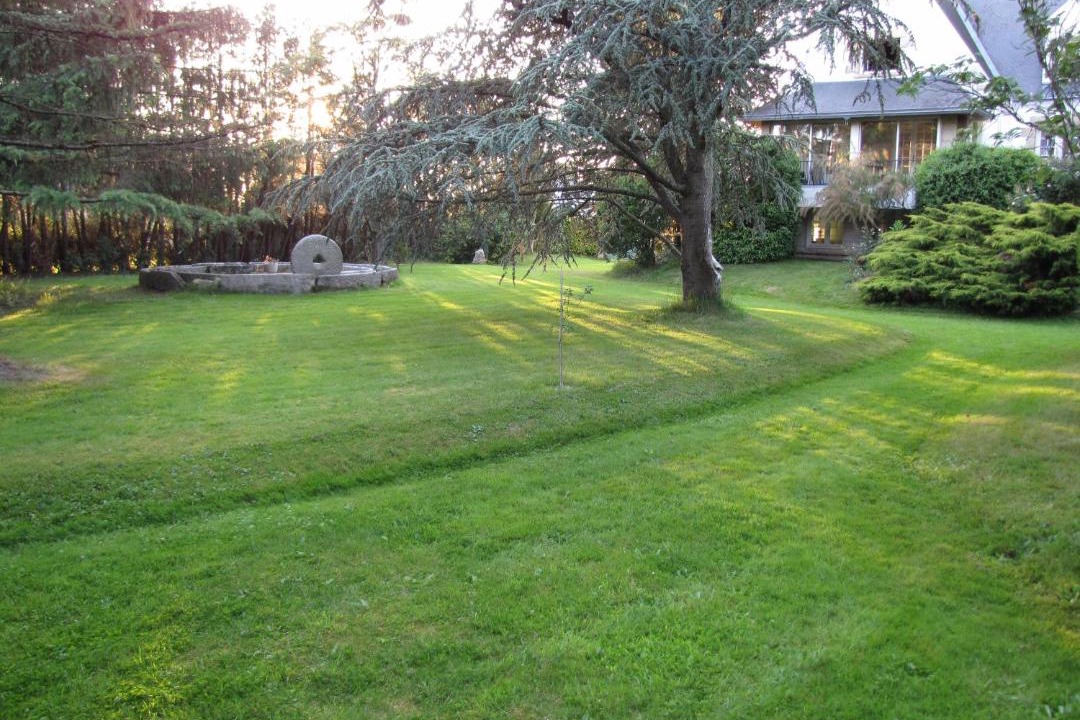 Photo of Buildings in Baulon