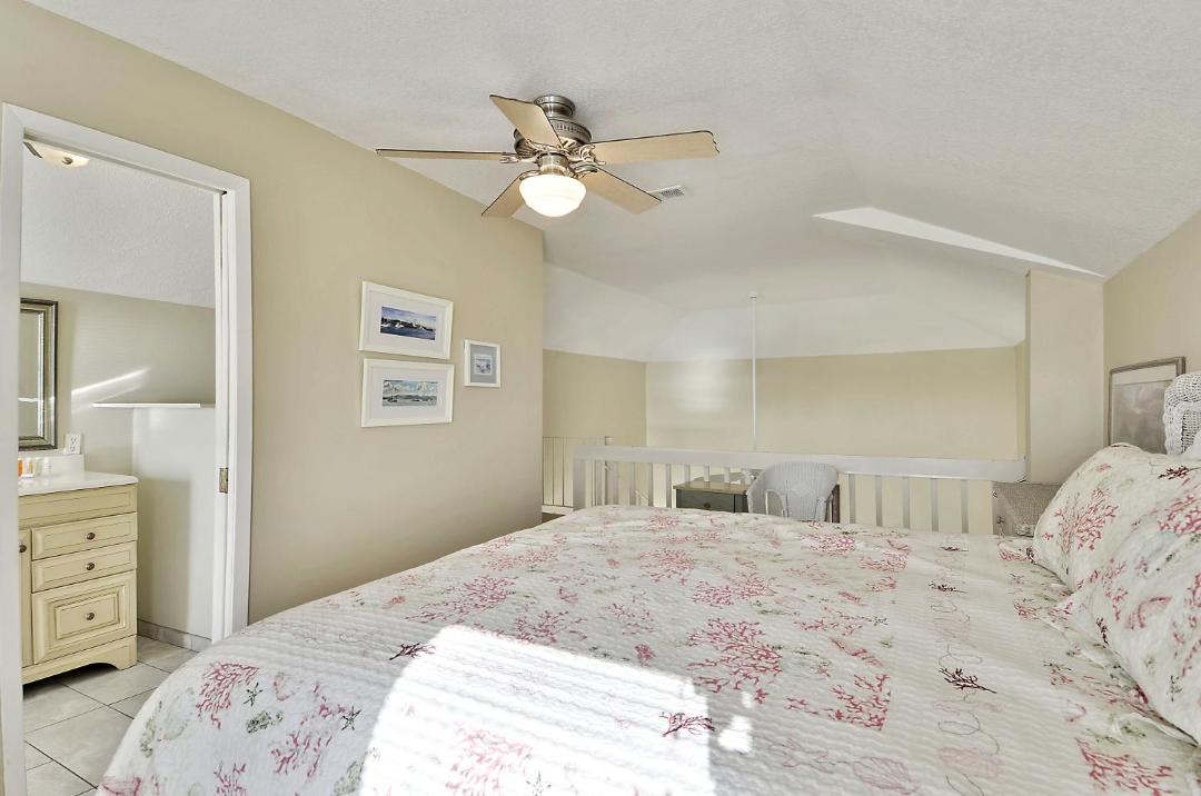Photo of Bedroom in Bermuda Beach
