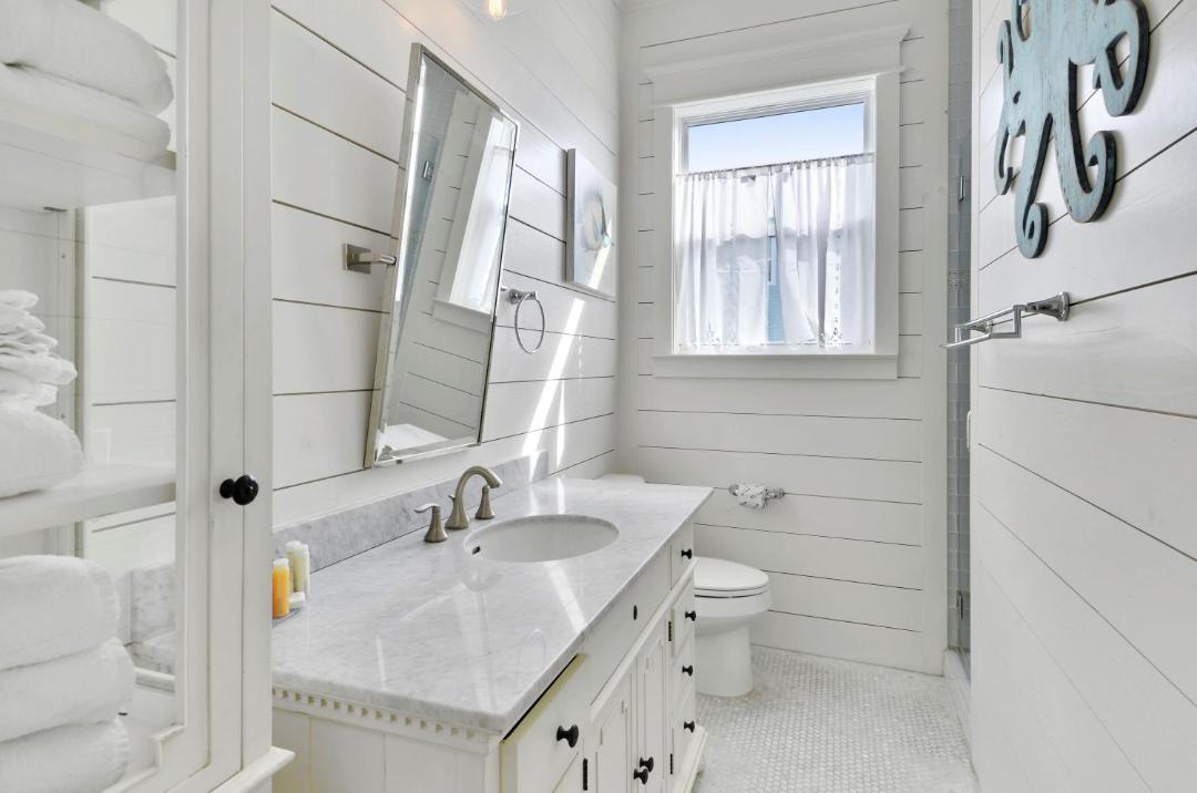 Photo of Bathroom in Beachside Village