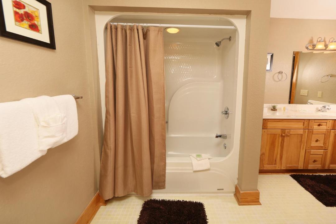 Photo of Bathroom in Pigeon Forge
