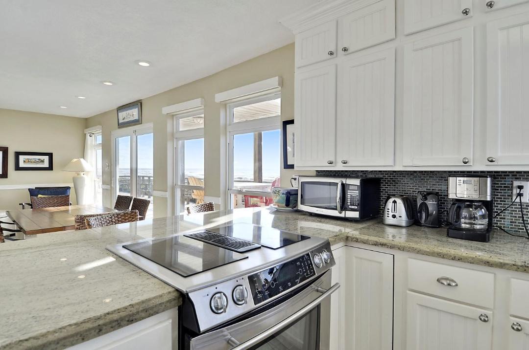 Photo of Kitchen in Bermuda Beach