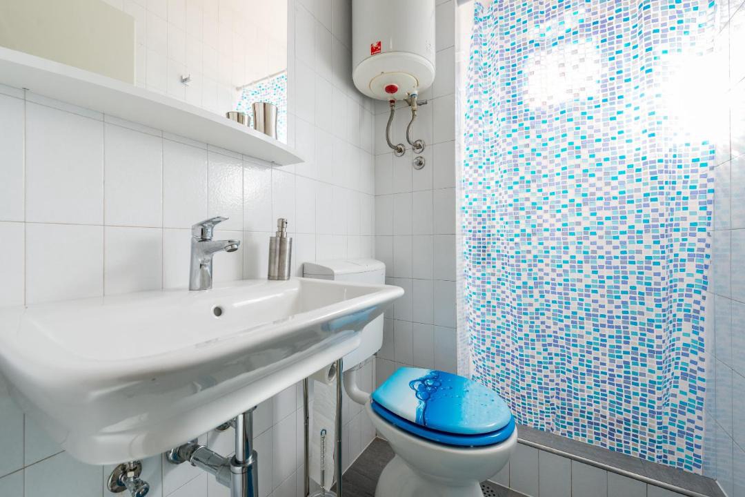 Photo of Bathroom in Pile